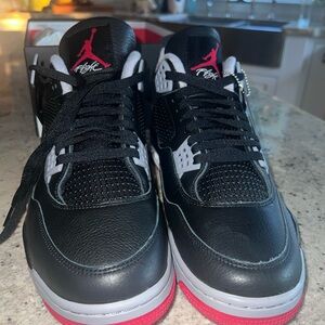 Air Jordan 4 Retro